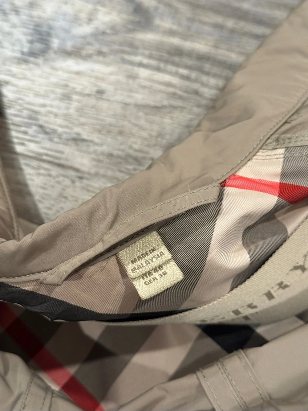 Burberry Brit Nova Check Trench Ruched Coat Raincoat Size 6 US Women’s Jacket - Picture 10 of 16